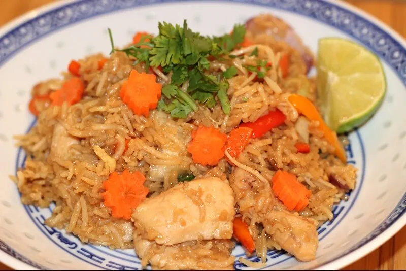 Riz frit au poulet