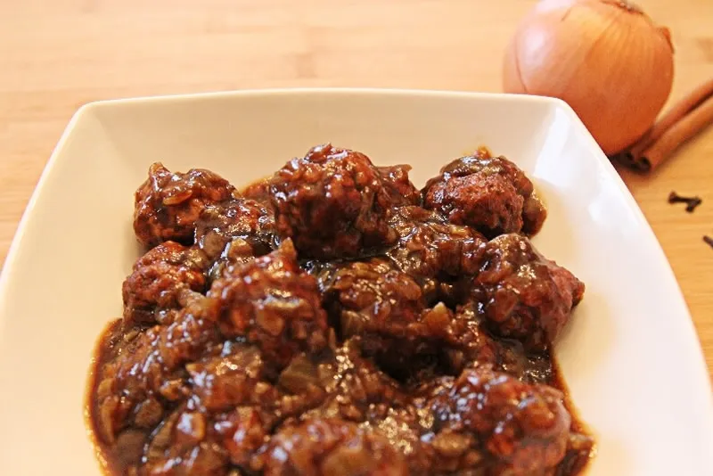 Sauce aux boulettes et à l’oignon d'Augustinne