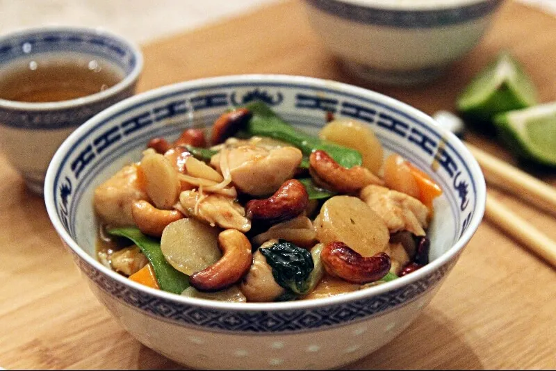 Poulet aux noix de cajou (cachou)