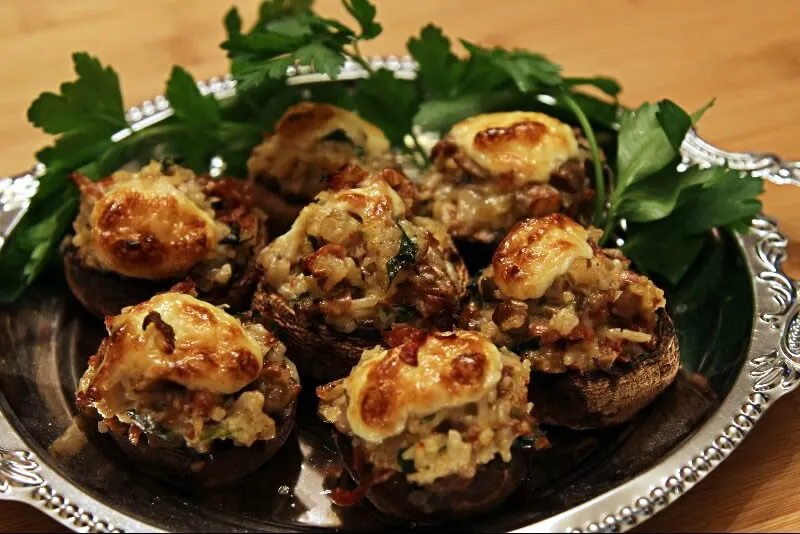 Champignons farcis à l'italienne
