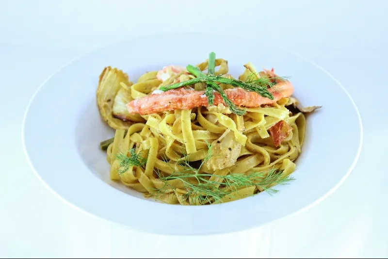 Fettuccine au crabe et asperges