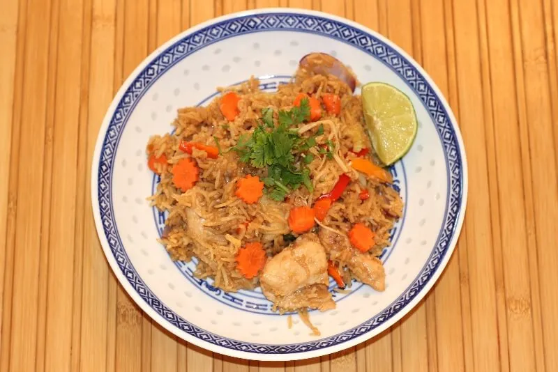 Riz frit au poulet