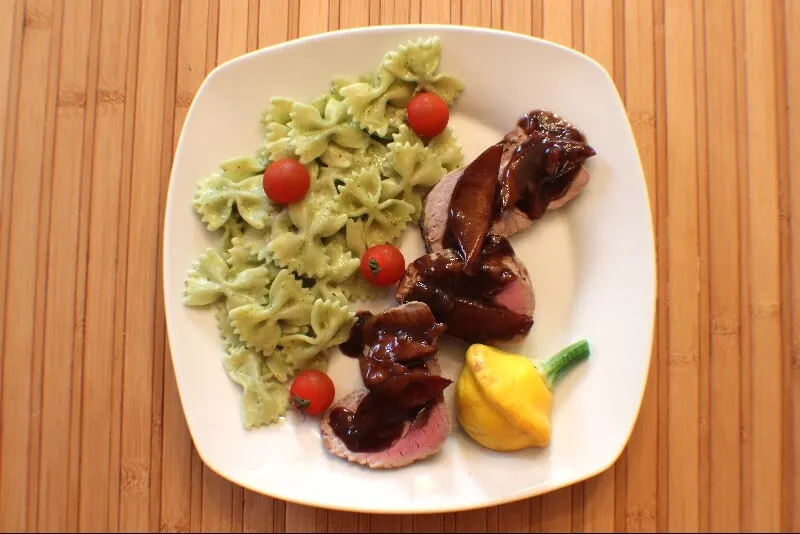 Filets de porc aux poires et au vinaigre balsamique