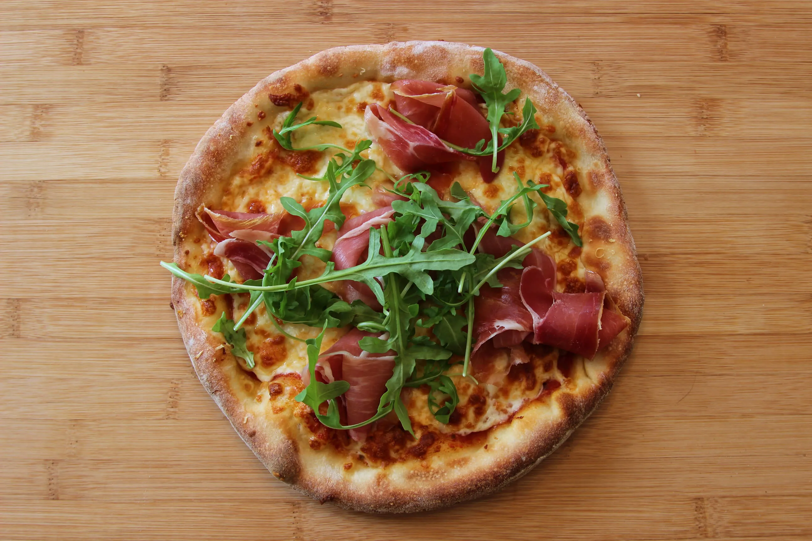 Pizza au Prosciutto