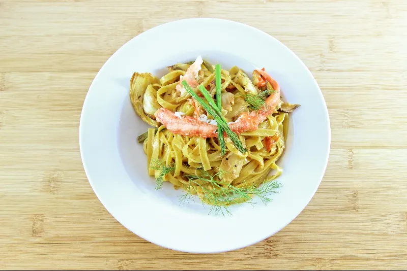 Fettuccine au crabe et asperges