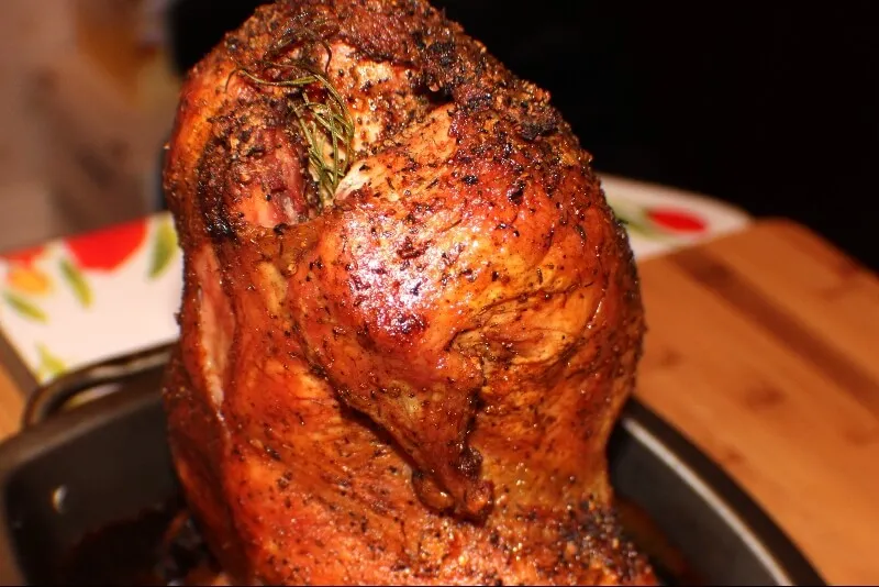 Poulet sur le charbon de bois