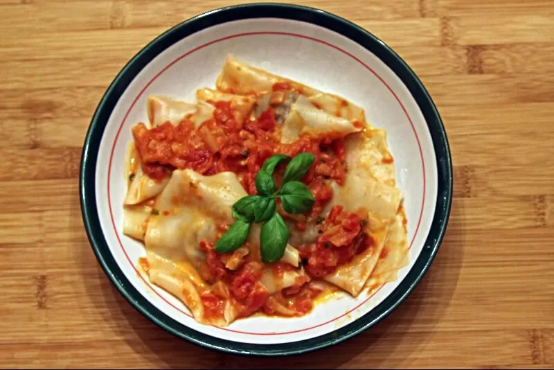 Ravioli au bœuf braisé sauce rosée