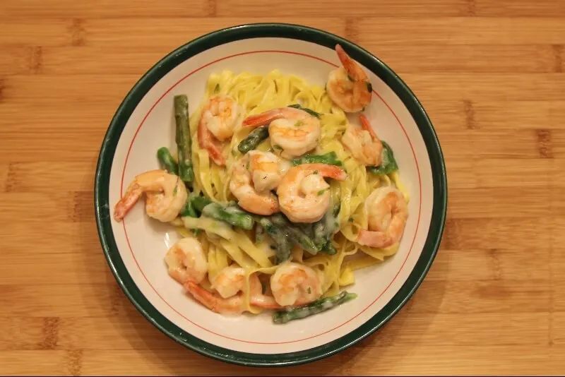 Linguines aux crevettes et asperges