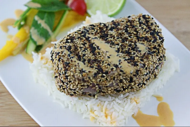 Tataki de thon aux sésames