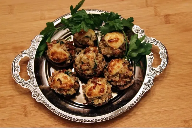Champignons farcis à l'italienne