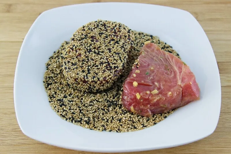 Tataki de thon aux sésames